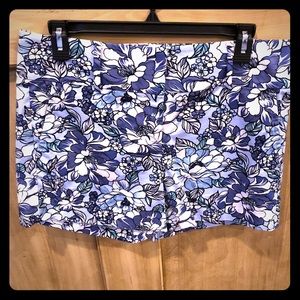 Ann Taylor Blue Floral Signature Short SZ 6 NWOT
